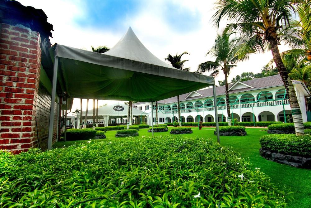 Embun Resort Putrajaya Exterior