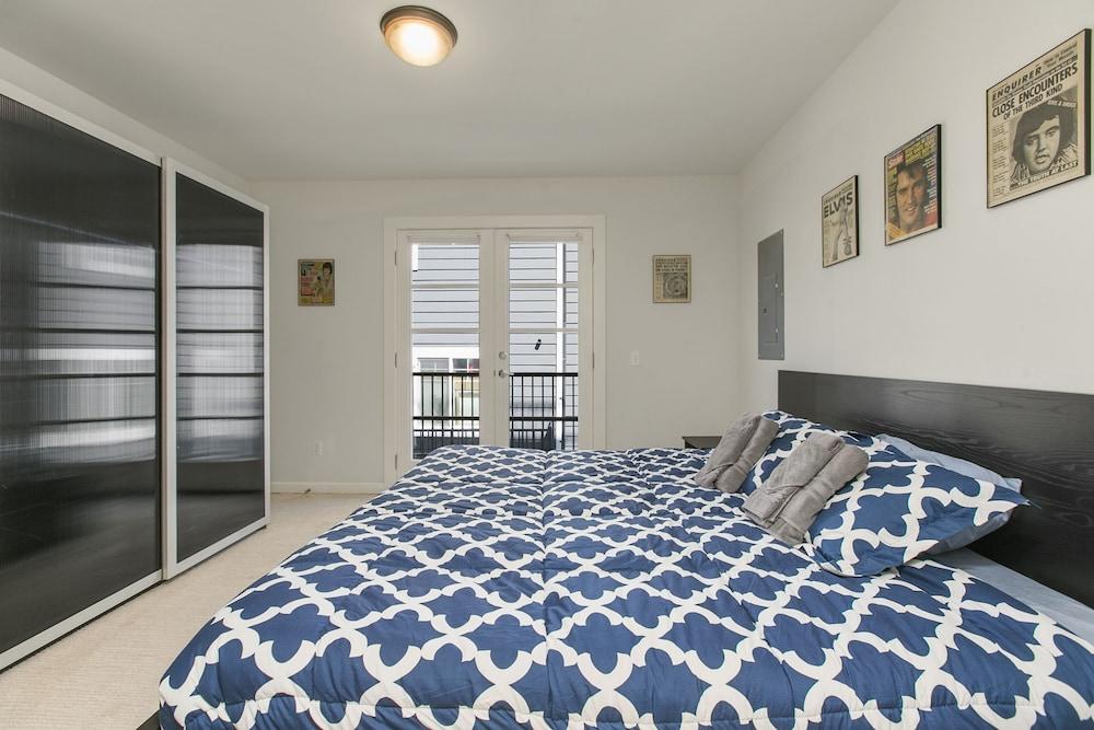 سيتل فاكيشن هوم: ذا لايبراري غرفة