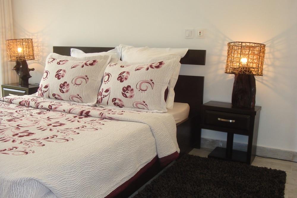 Ernaa Chambres D'Hotes Room
