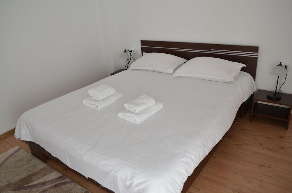 Alexys Residence 4 Room