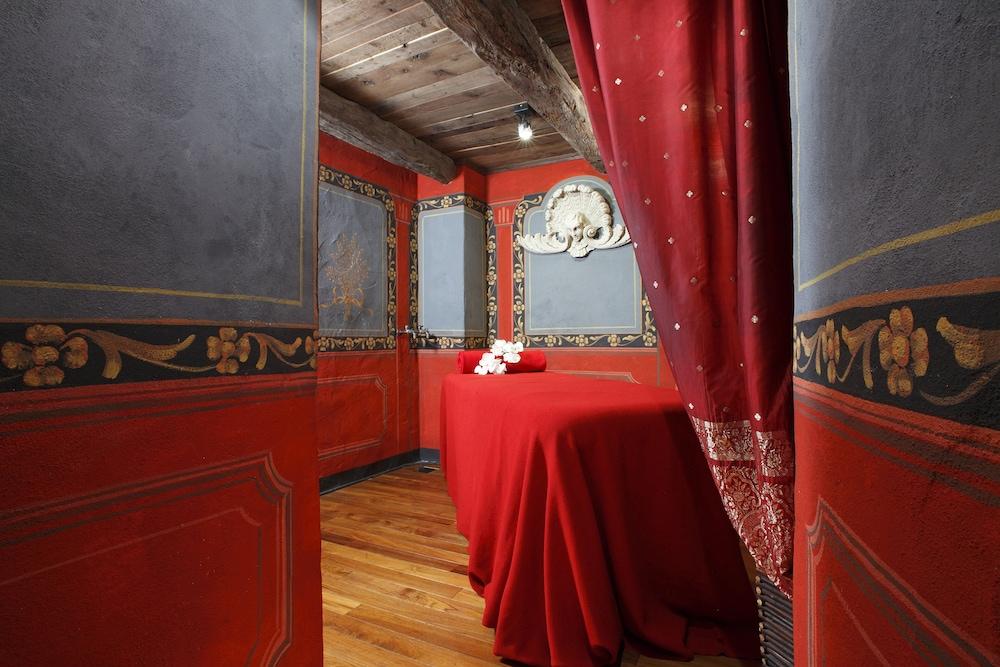 Miramonti Treatment Room