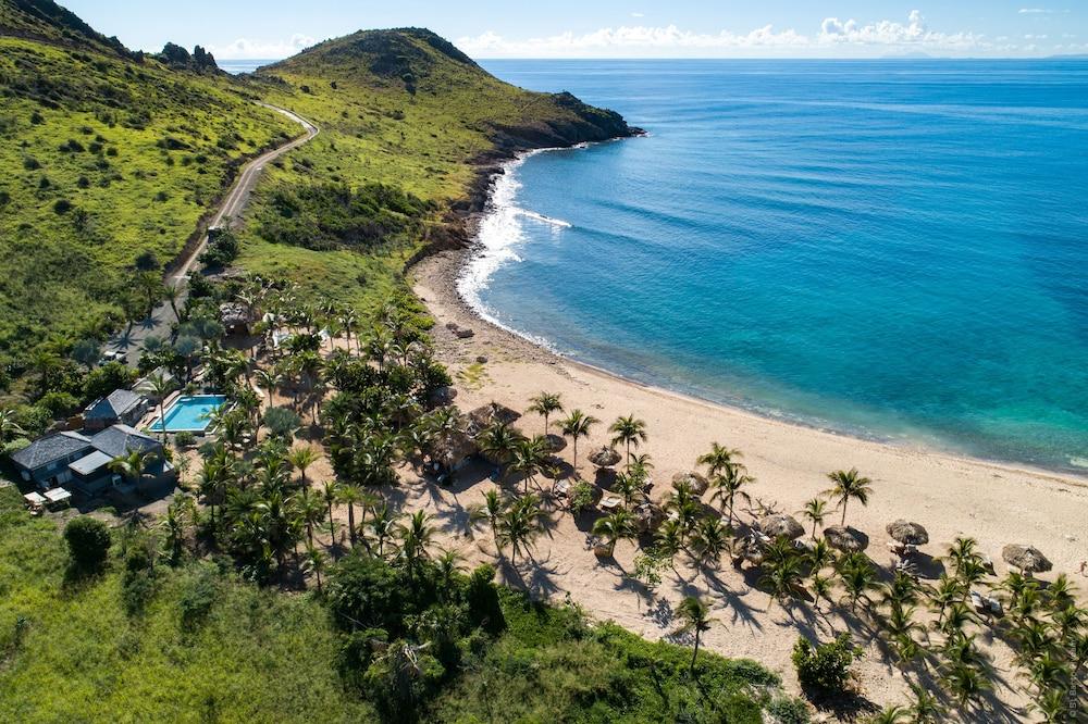 لو تويني أوتل آند بيتش كلوب الصورة الأساسية