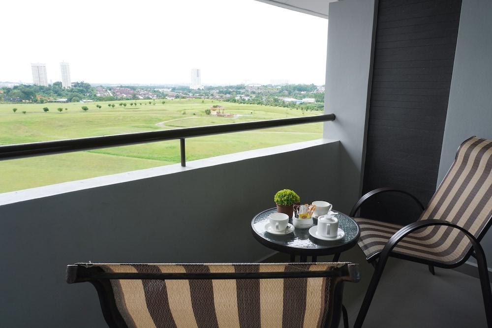 أمانساري ريزيدانس ريزورت المنطقة الخارجية