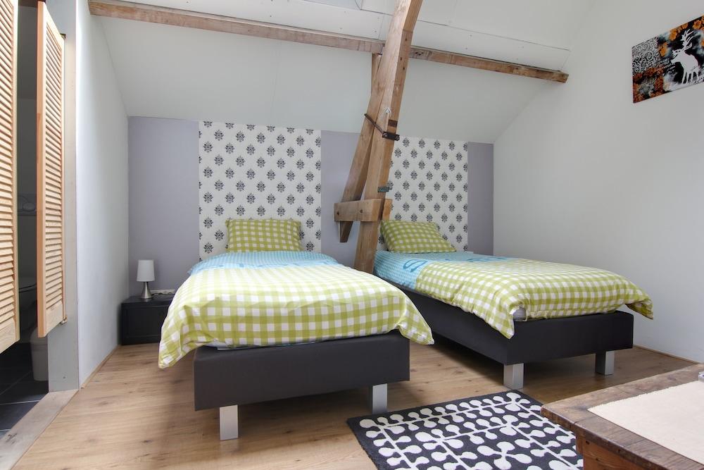 d'n Twist Room