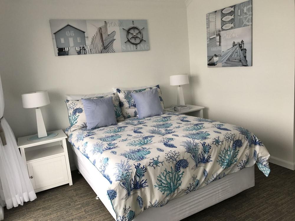 Marina View Chalets Room