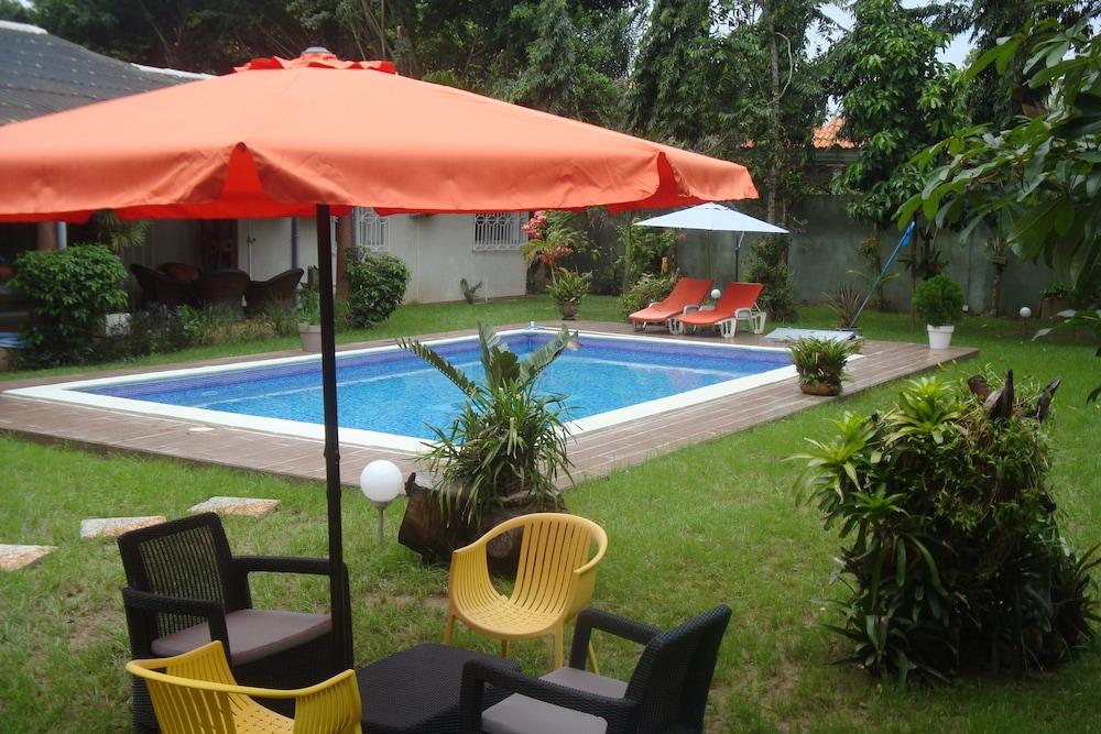 Ernaa Chambres D'Hotes Outdoor Pool