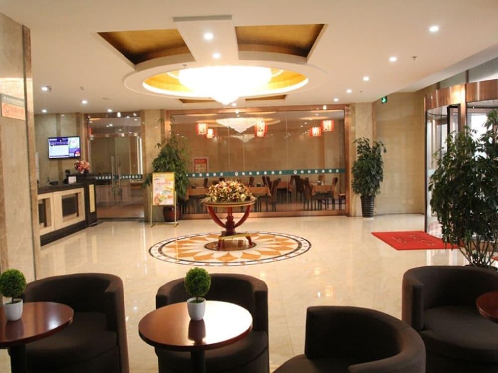 GreenTree Inn ZhangJiaKou XiaHuaYuan District XinChen Road Express Hotel Lobby