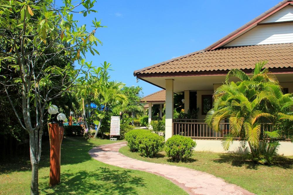 BLU PINE Villa & Pool Access Exterior