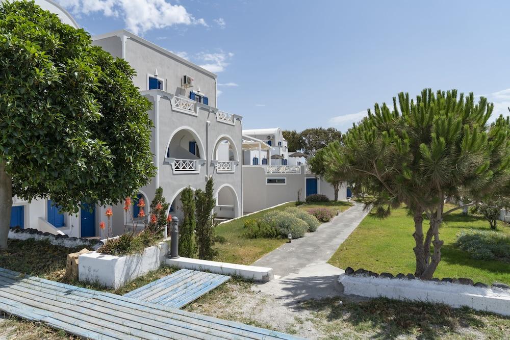 Bella Santorini Exterior