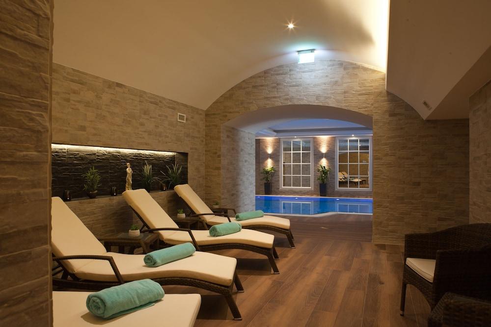 بارك هوتل آند سبا كاثارينا حمام سباحة مغطى