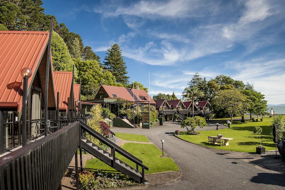 Coastal Motor Lodge
