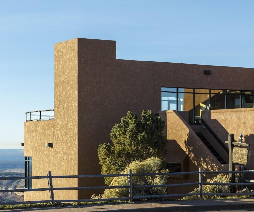 Far View Lodge Exterior