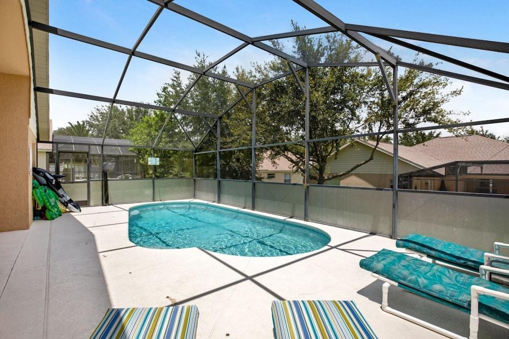 Modern 4 bed Home With own Private Pool Close to Disney - 253 Waterslide