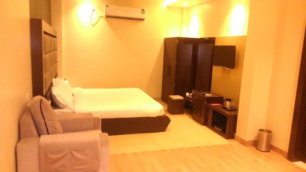 Hardik Resort Room