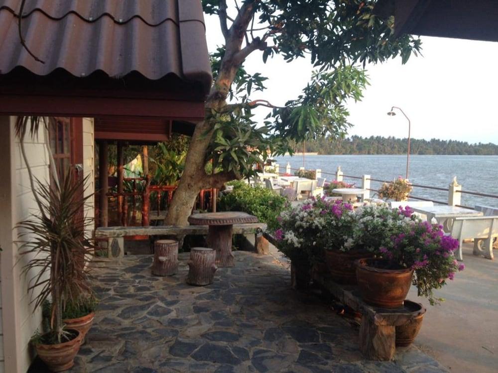 Kruamaeurai Homestay