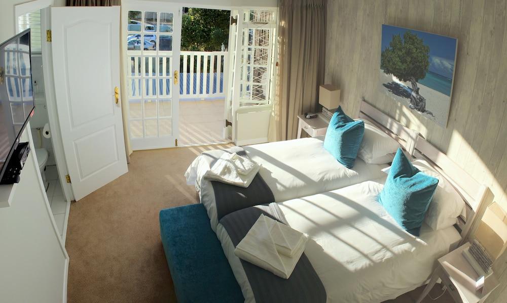 Lodge on Main Guest House Others