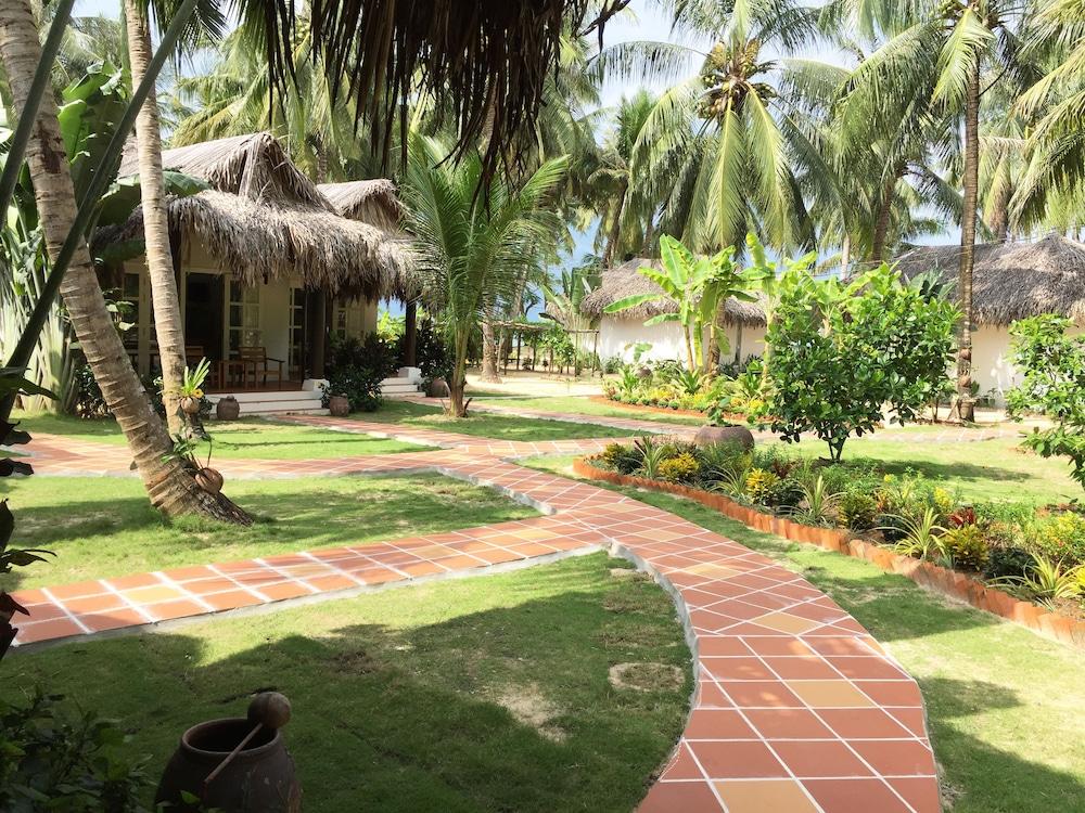 Peppercorn Beach Property Grounds