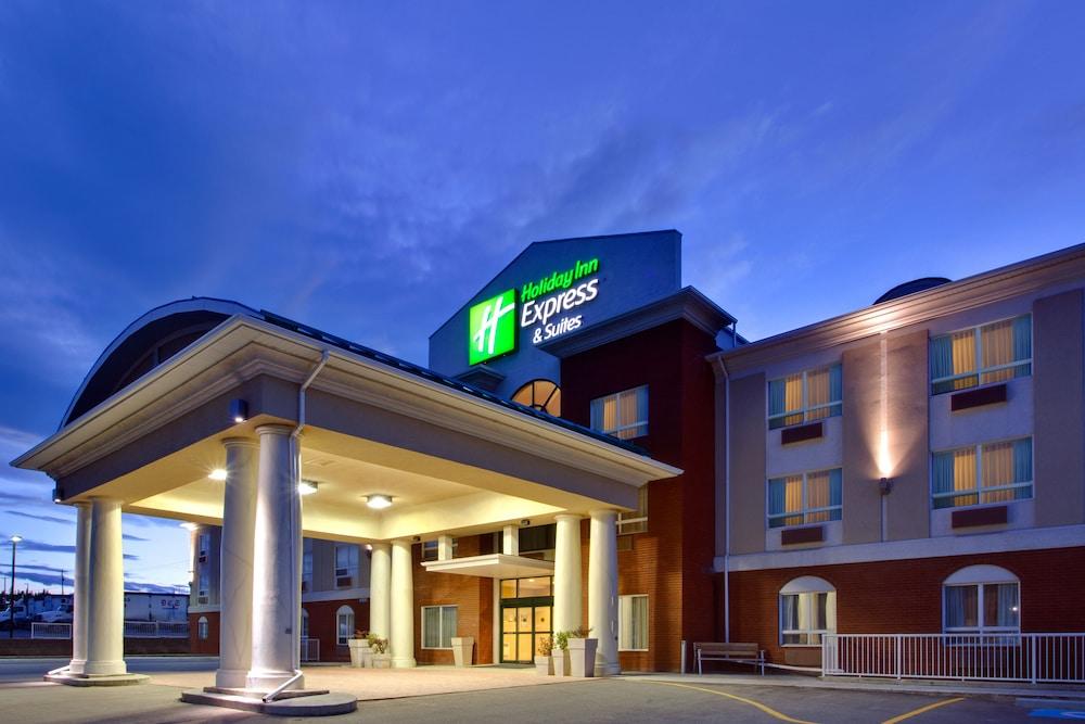 Holiday Inn Express Hotel & Suites Hinton by IHG Exterior