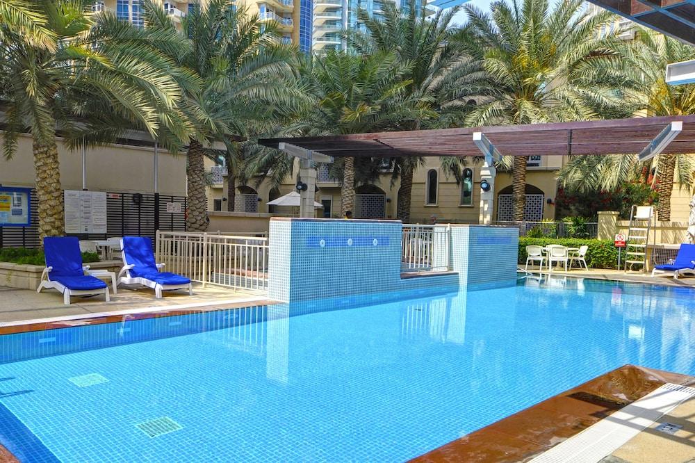 فيلا مسك باي ديلوكس هوليداي هومز زحليقة مائية