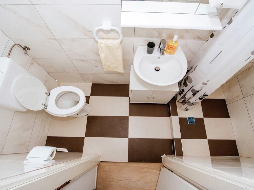 سبيشوس أبارتمنت إن بانج ويذ جاردن حمام