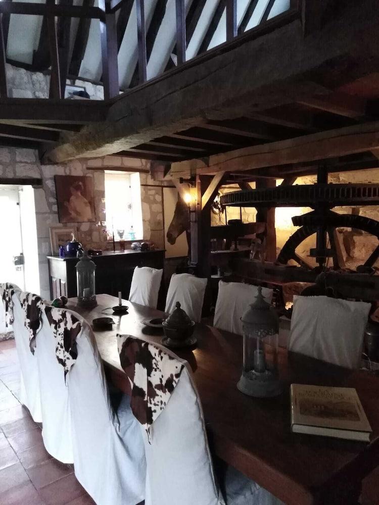 Le Moulin Bertrand Reception
