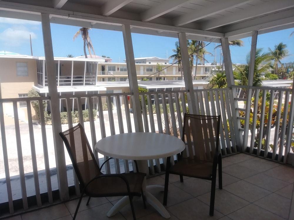 Kingsail Resort Room