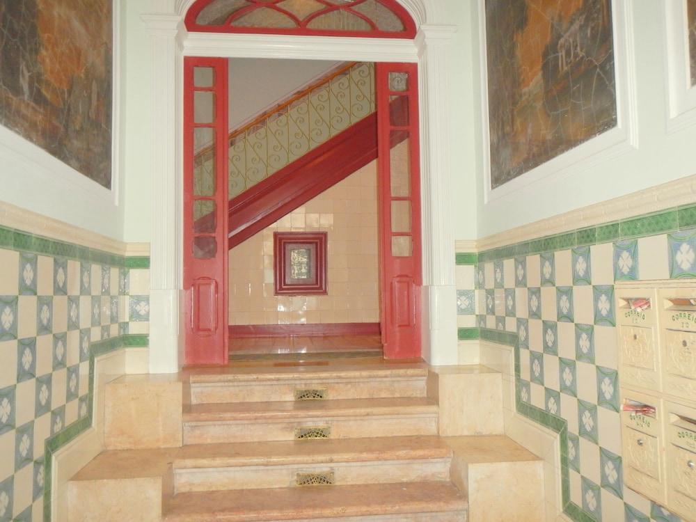 Estrela Charming Rooms by Host-Point Interior Entrance