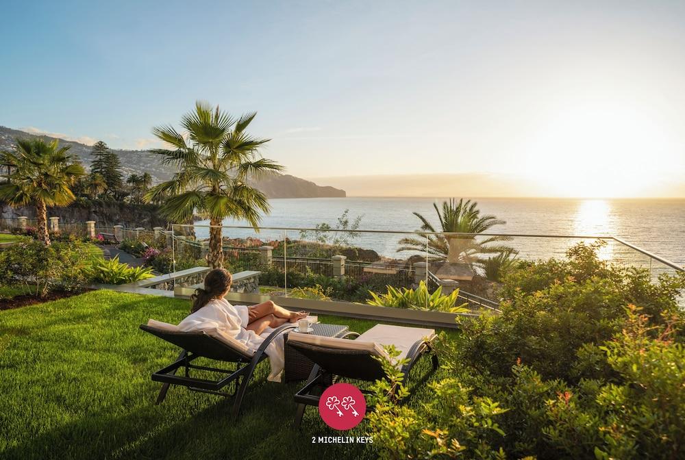 Les Suites at The Cliff Bay