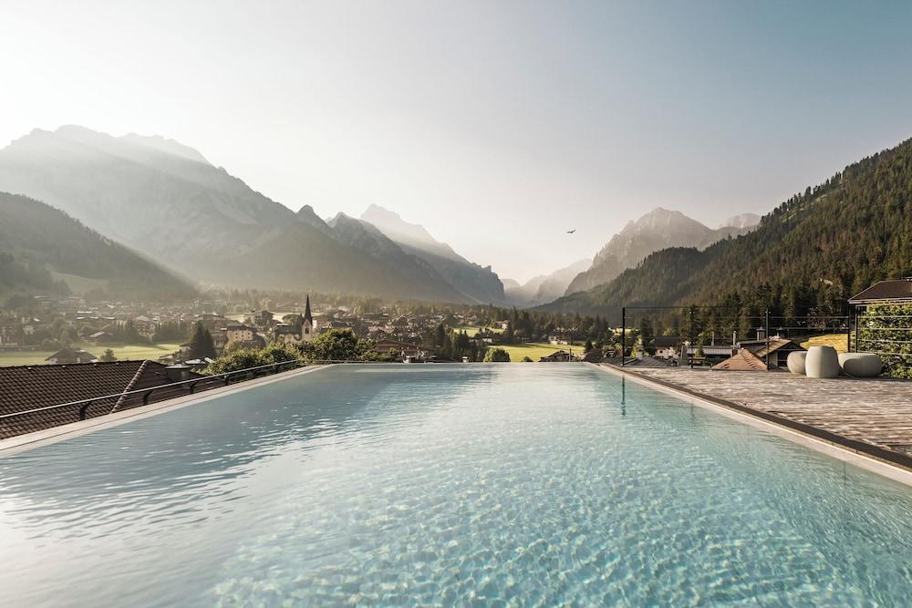 Excelsior Dolomites Life Resort