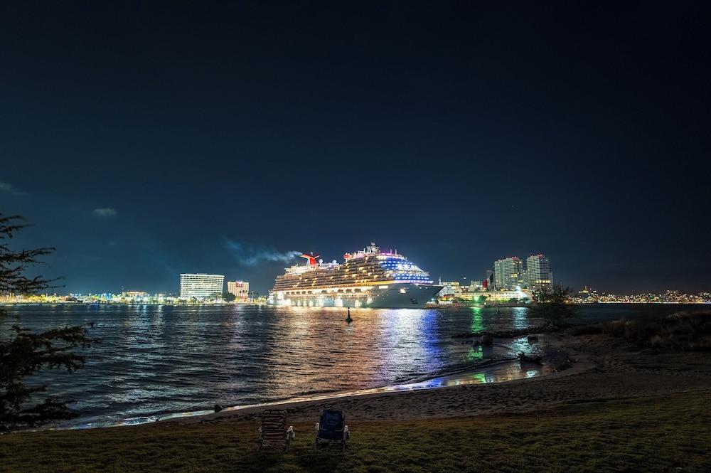 Capitalia Tres Mares Beach Residences & Marina