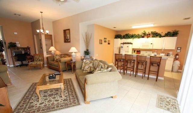 Lovely 4 Bed 4 Bath Pool Home in Windsor Hills Resort