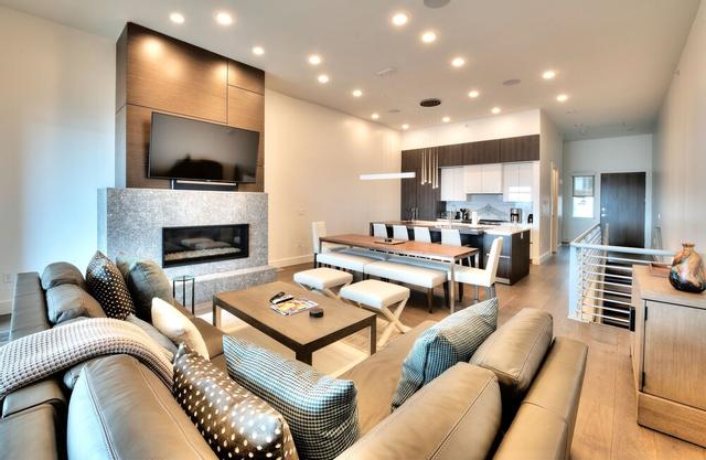 3br/3ba Stunning  In Canyons Village 3 Bedroom Condo by RedAwning