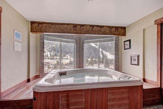 241 Cinnamon Ridge I 2 Bedroom Condo by RedAwning