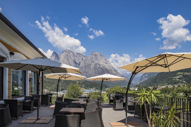 فيلا إيمبيرينا