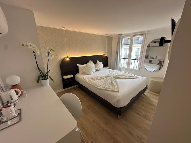 أوبرا دوفيل هوتل