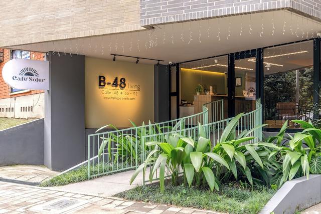 بي 48 ليفينج باي بي ريونت