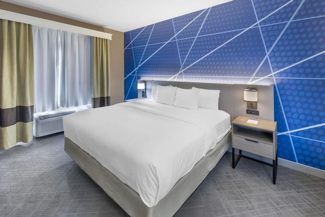 كومفرت سويتس بيكوس