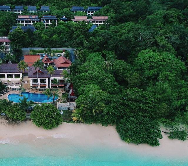 بانوا بوتيك بيتش فرونت