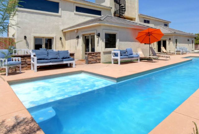 Ultimate Vacation Villa Minutes From Strip & Shopping - 957