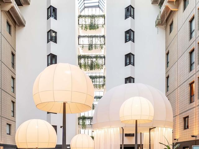 مركيور باريس بورت دو فرساي إكسبو