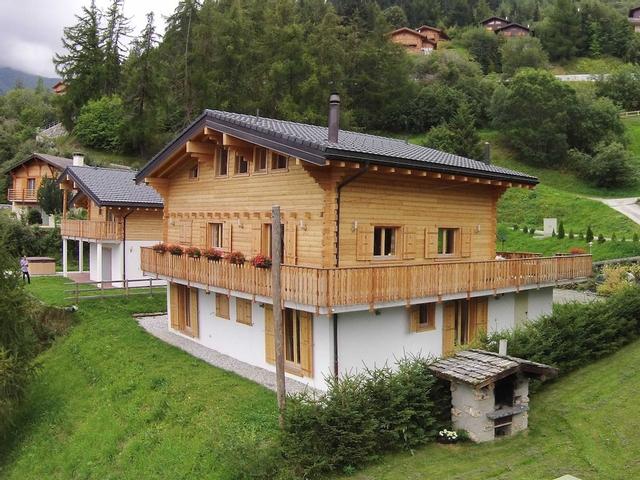 Luxury Chalet with Hot Tub in La Tzoumaz