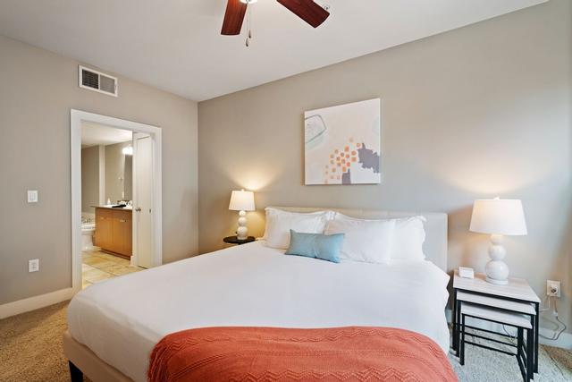 Plano Classy 2BD 2BA Apartment