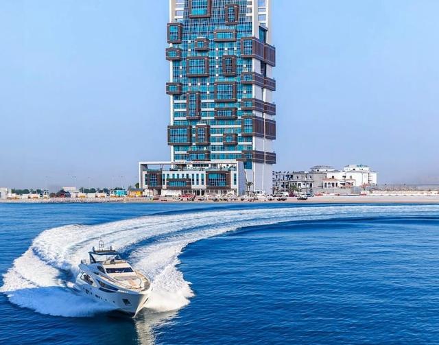 WATERFRONT HOTEL  APARTMENT