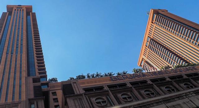 كوينز سيرفيس سويت آت تايمز سكوير