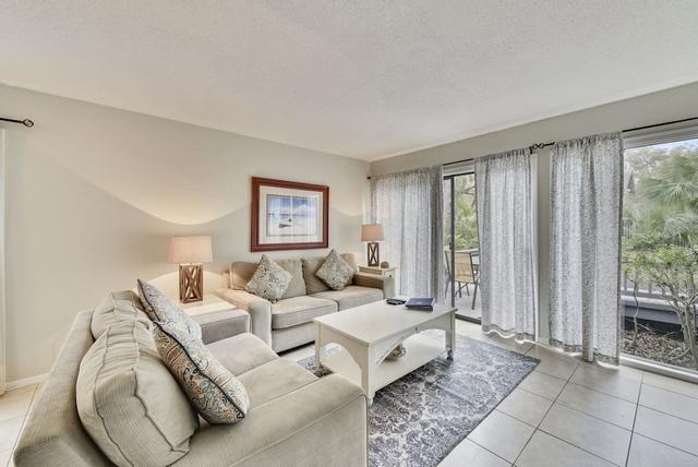 Hickory Cove 52