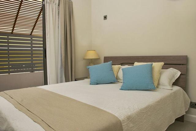 Modern 2-bed Sleeps 4 With Balcony