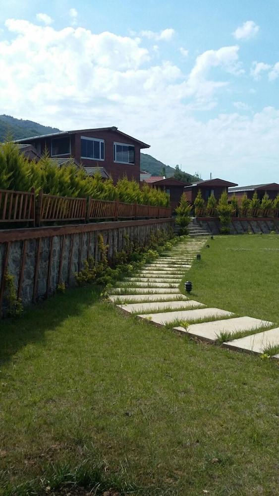 Marbella Tatil Koyu