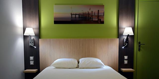 كونتاكت هوتل لو سينو مارين