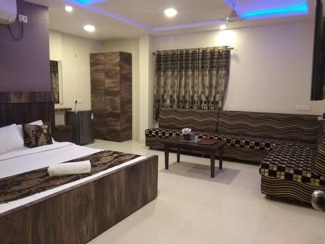 JK Rooms 128 Hotel RR