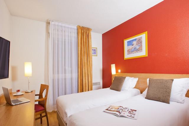 سيجورز آند آفيرز روين نورماندي